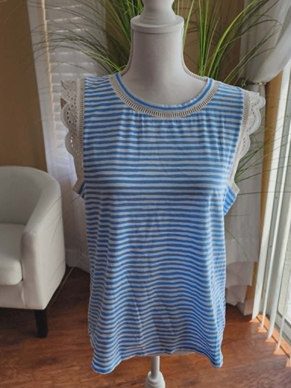 Lilly Pulitzer striped lace trim sleeveless top